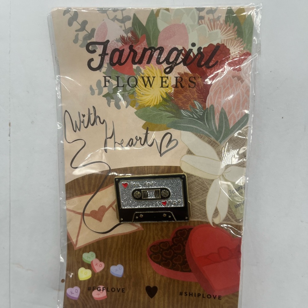 Farmgirl flowers cassette pin new on card